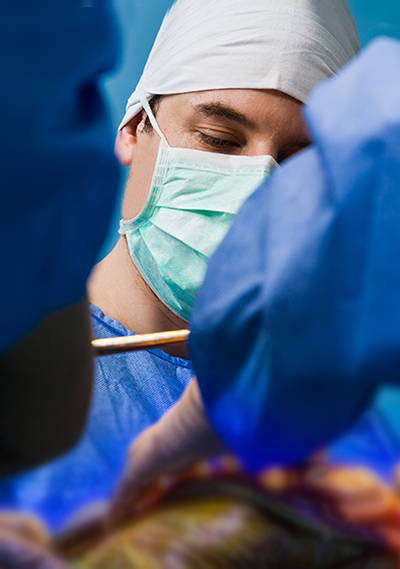 dr. justin kubrick performing orthopedic spine surgery in new jersey